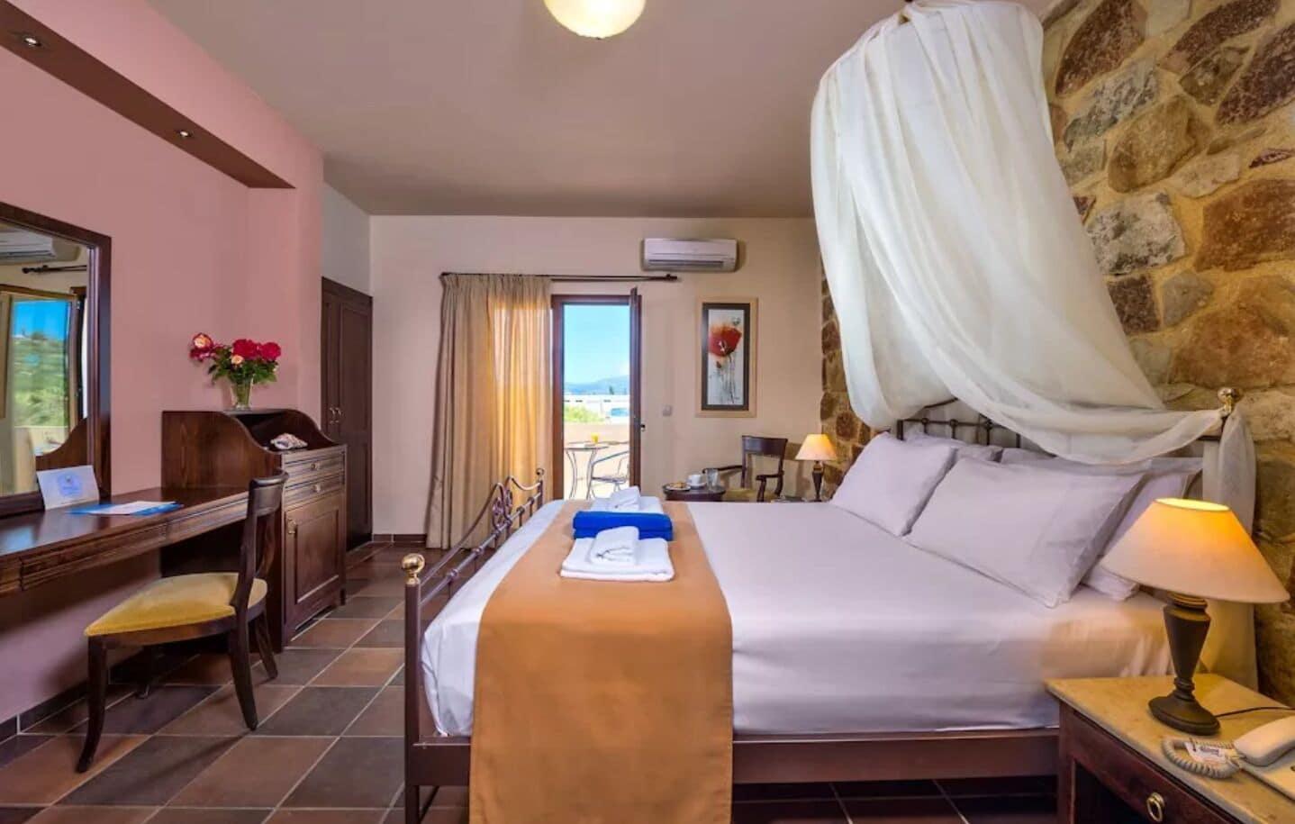 Mistral Hotel - Singles Only Maleme المظهر الخارجي الصورة