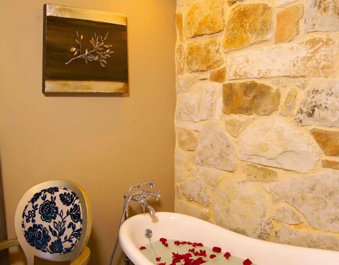 Mistral Hotel - Singles Only Maleme المظهر الخارجي الصورة